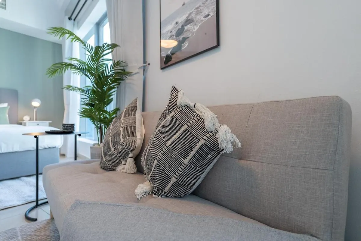 Charming Studio Apartment, With Easy Beach Access In Dubai Marina 0*,  아랍에미리트