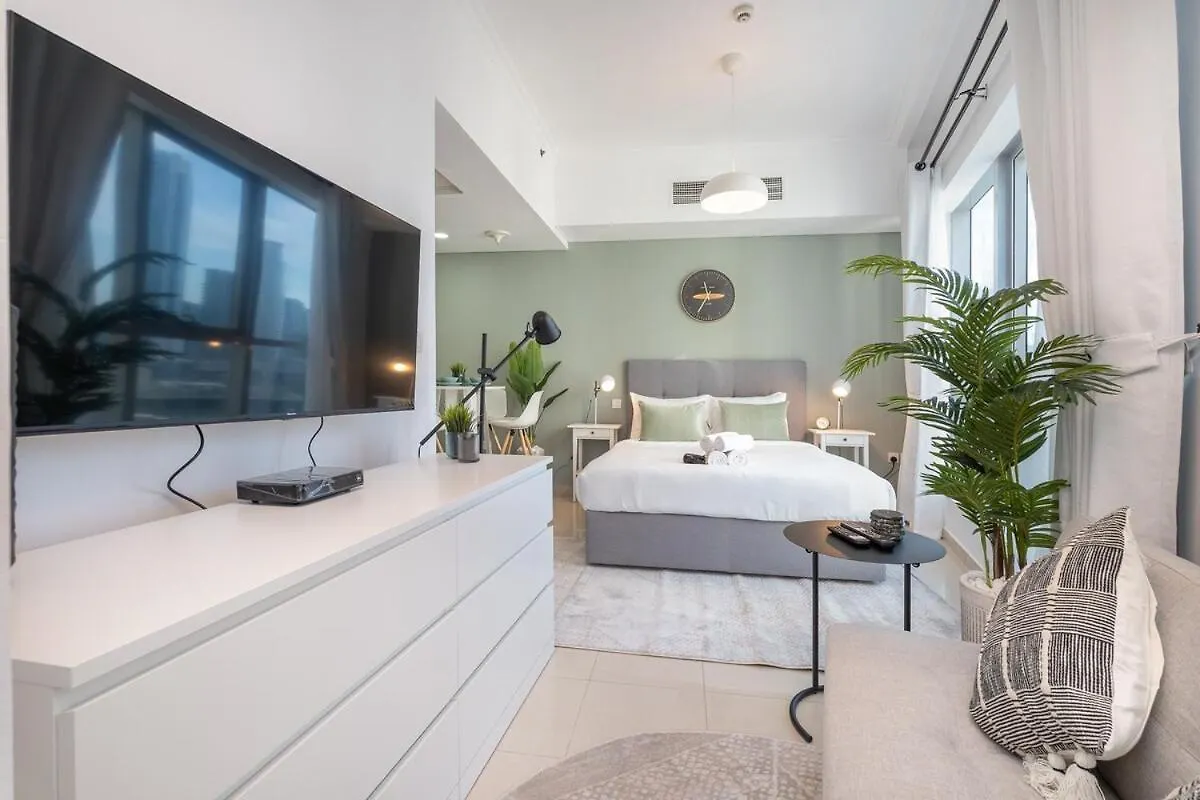 Charming Studio Apartment, With Easy Beach Access In Dubai Marina 아파트