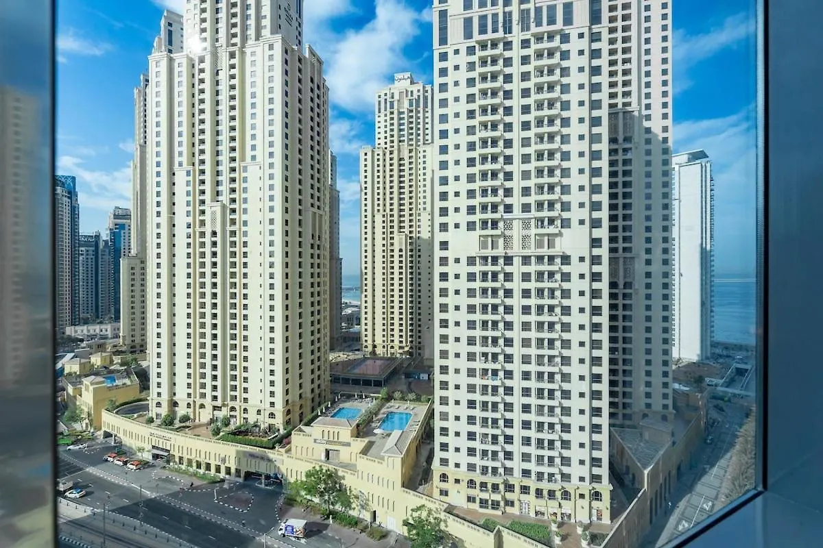 Apartment Charming Studio Apartment, With Easy Beach Access In Dubai Marina